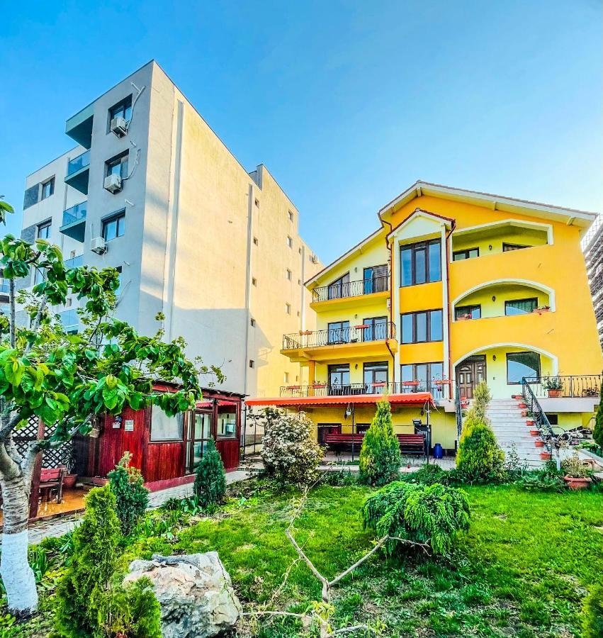 Отель Vila Orange Нэводари Экстерьер фото