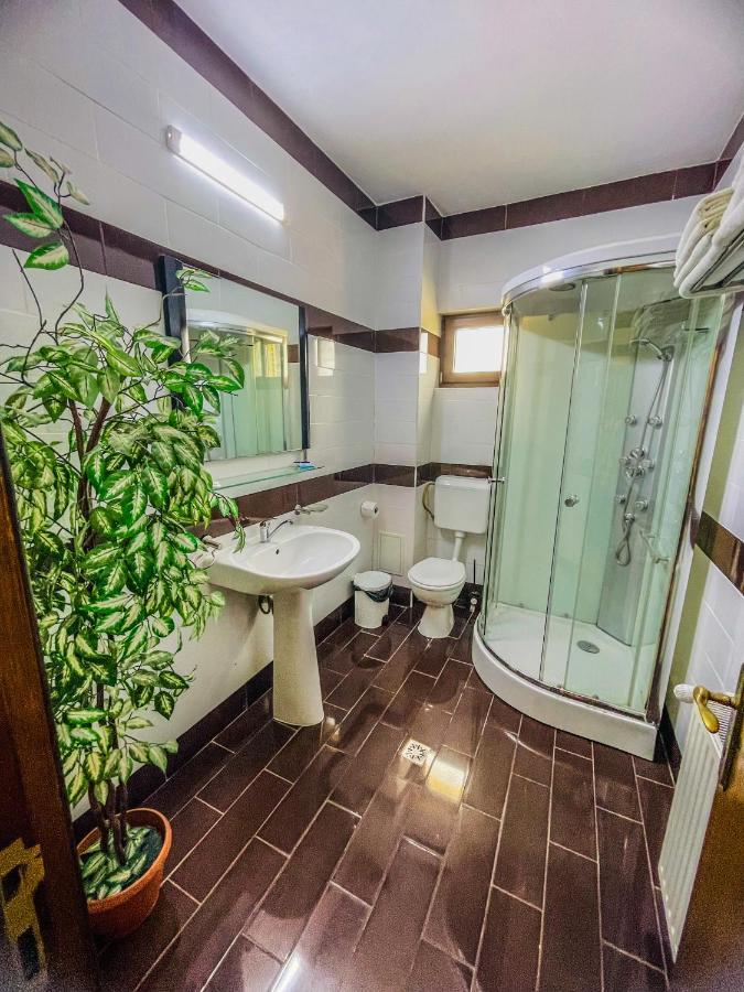 Отель Vila Orange Нэводари Экстерьер фото